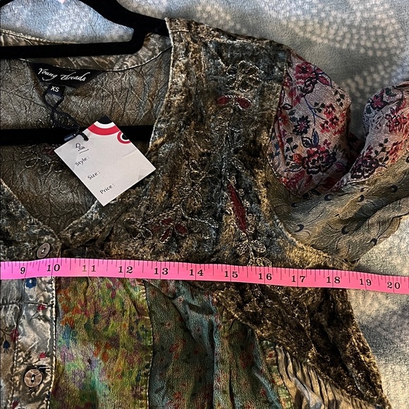 Vintage-Inspired Floral Blouse in Green by Young Threads NWT - Picture 6 of 9